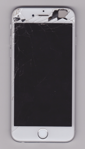Iphone 6 écran brisé.png