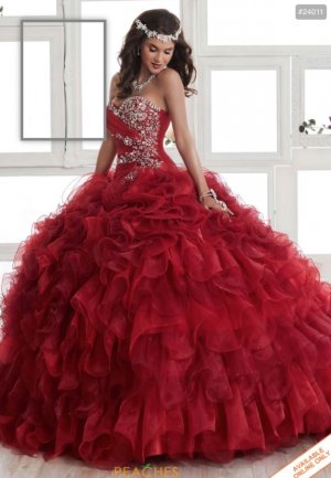 Copie de Tiffany-Quinceanera-24011-F-0034.jpg