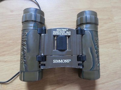 Copie de simmons-camouflage-binoculars_360_f1cb1be2ae6f4df88a09fd9498ff0d46.jpg