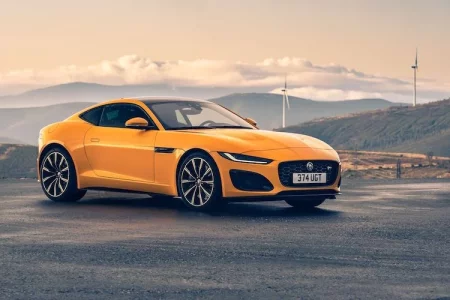 Jaguar-F-Type-R-Coupe-AWD-2020-jaune.webp