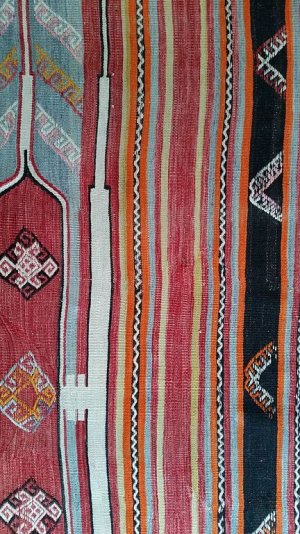 432px-Kilim_anatolie_centrale.jpg