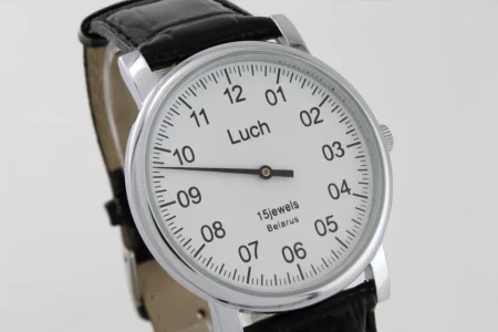 Montre-Luch-Mono-Aiguille-13.webp