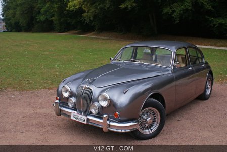 Jaguar-MkII-3.8-anthracite-3-4-avant-gauche_zoom.jpg