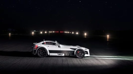 donkervoort-d8-gto-40-slider-dark-0.webp