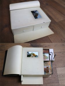 Myst-Book-rangemement-usb-alimentation.jpg