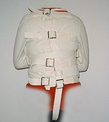 220px-Zwangsjacke_Leinen02_2002-01-09.jpg