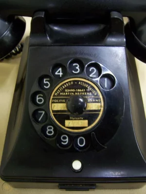 antique-ptt-standard-politie-bakelite_1_1afaf5f4d73df20ff73d9219acbb19b1.webp