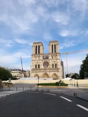 Notre Dame confiné.webp