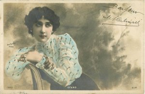 Copie de spectacle-artistes-otero-avec-paillettes-dorees-1904-par-reutlinger.jpg