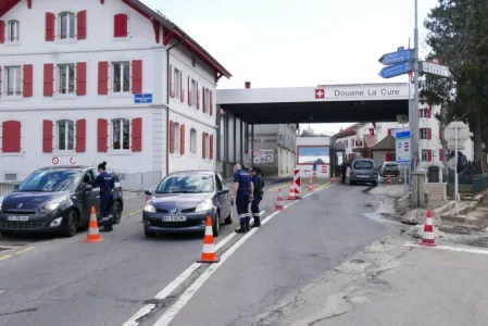 frontiere-suisse-854x571.webp