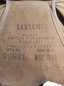 Copie de switlik-parachute-harness-post-wwii_1_724a0f9c7adac80380672acae769e387.jpg