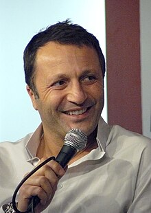 220px-Arthur_2010_c.jpg