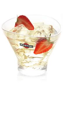cocktail-martini-bianco-strwbry.jpg