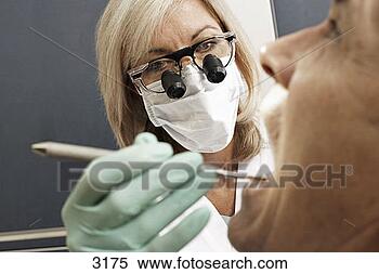 femme-dentiste-porter_~3175.jpg