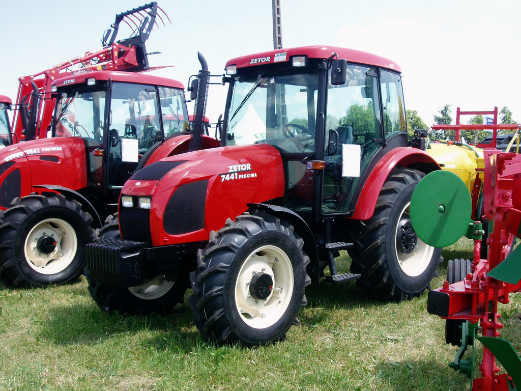 Zetor_7441.jpg