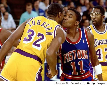 magic-johnson-isiah-thomas-kiss-425.jpg