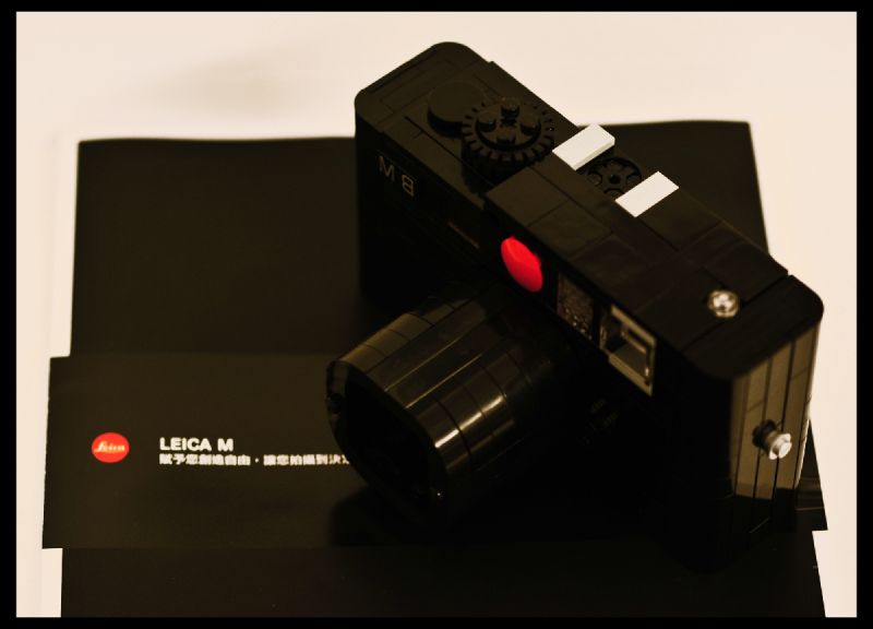 Lego-Leica-M8-2.jpeg