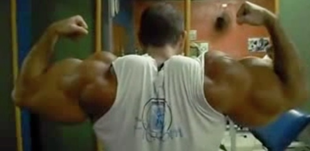 Video-plus-grands-biceps-du-monde.jpg